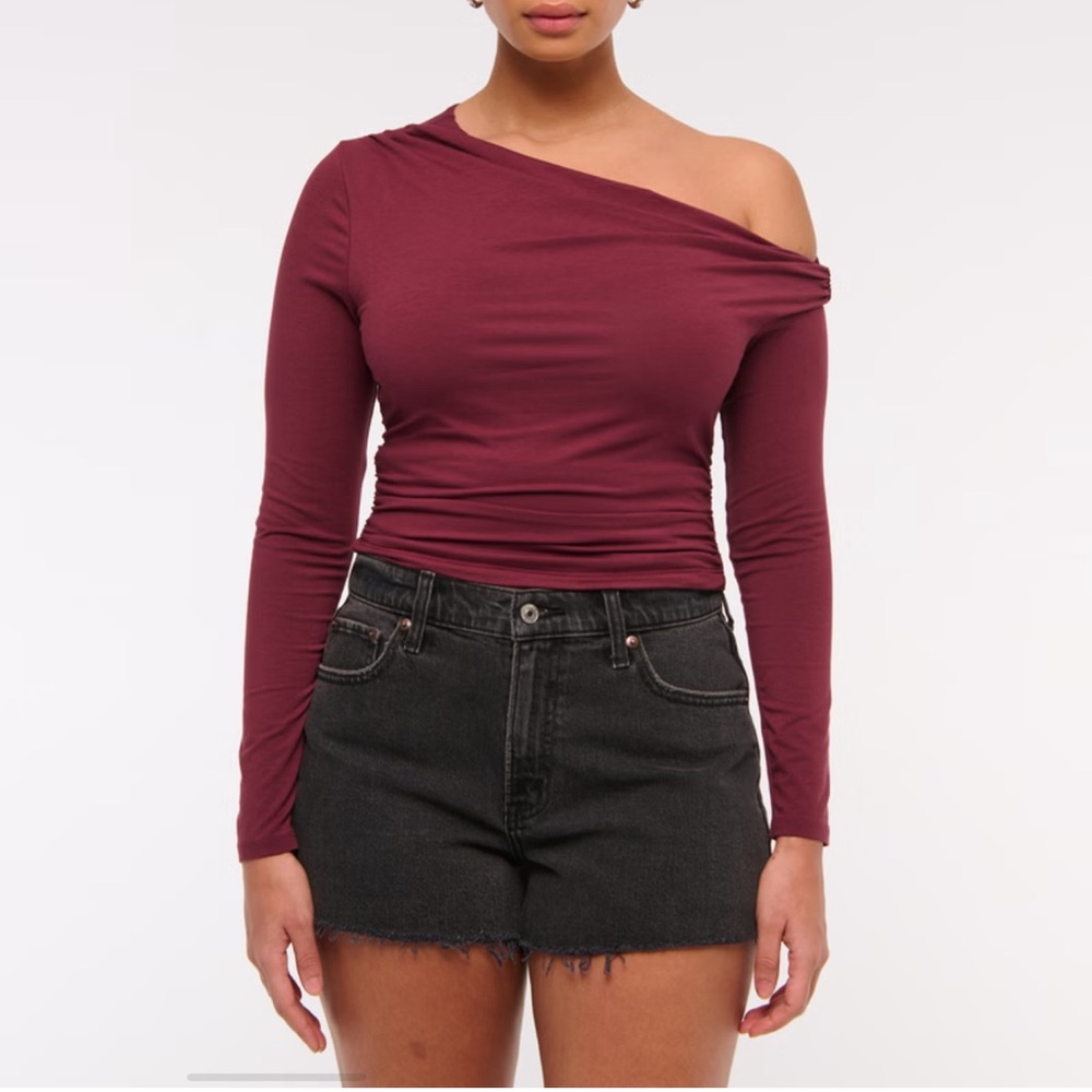 NWT Abercrombie Curve Love 90s Relaxed Cut Off Short - Picture 2 of 11